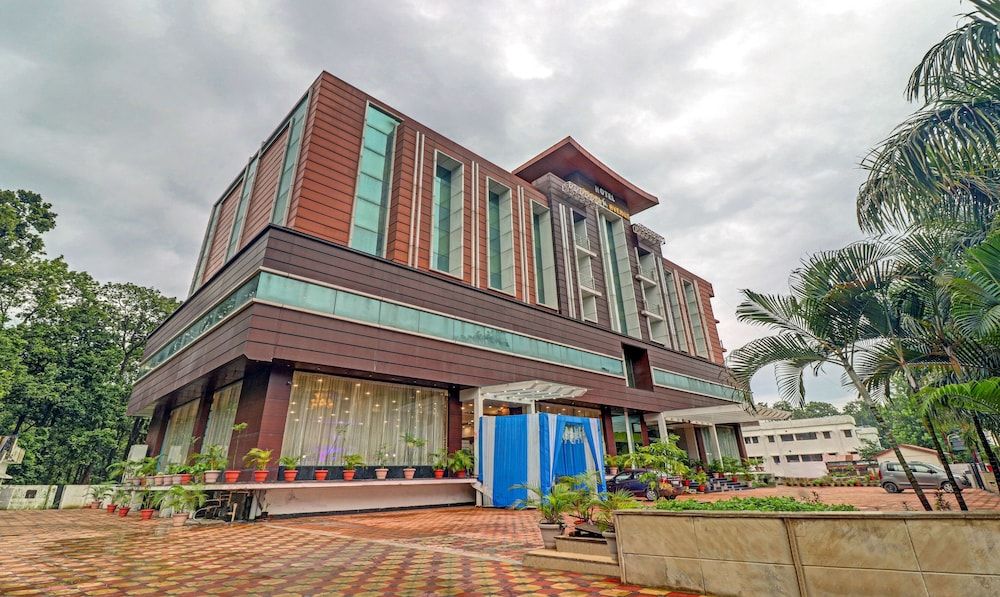 Treebo Premium Pearl Avenue Banquets And Lawn