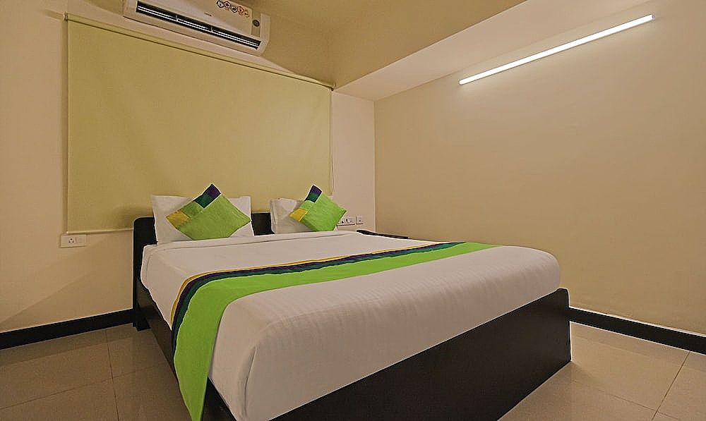 Treebo Samhaar Residency Thoraipakkam Standard Double Room 5