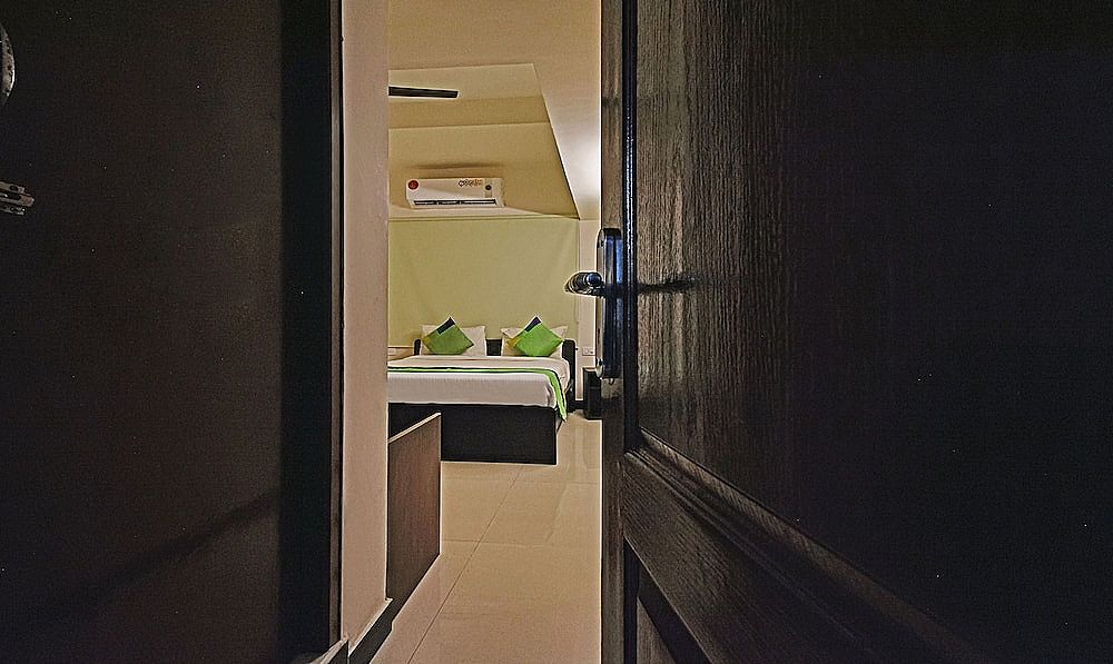 Treebo Samhaar Residency Thoraipakkam Standard Double Room 10