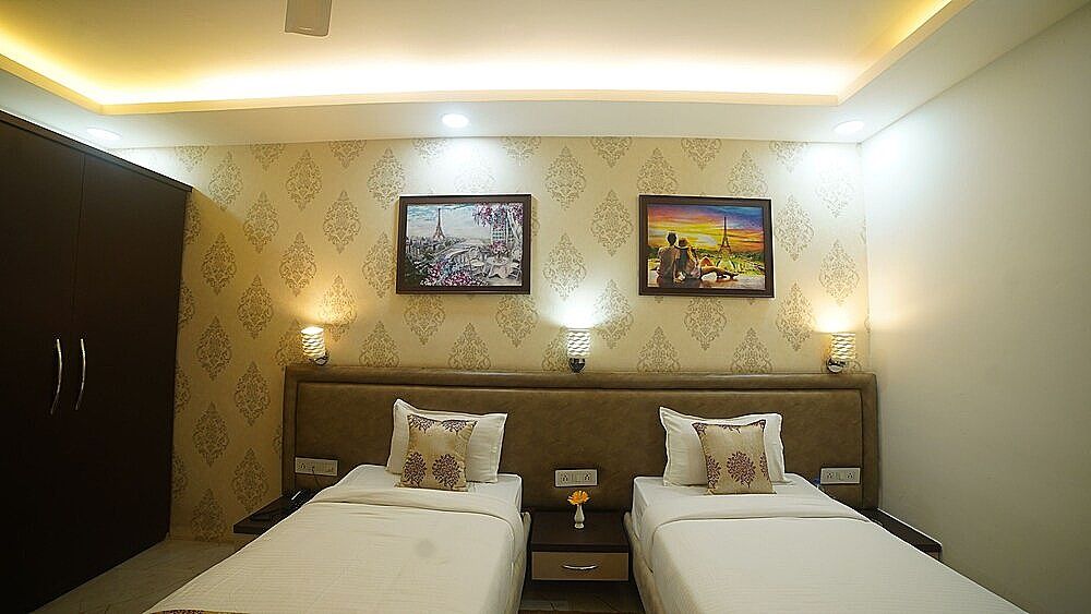 The Sheesham Tree Deluxe Room 4