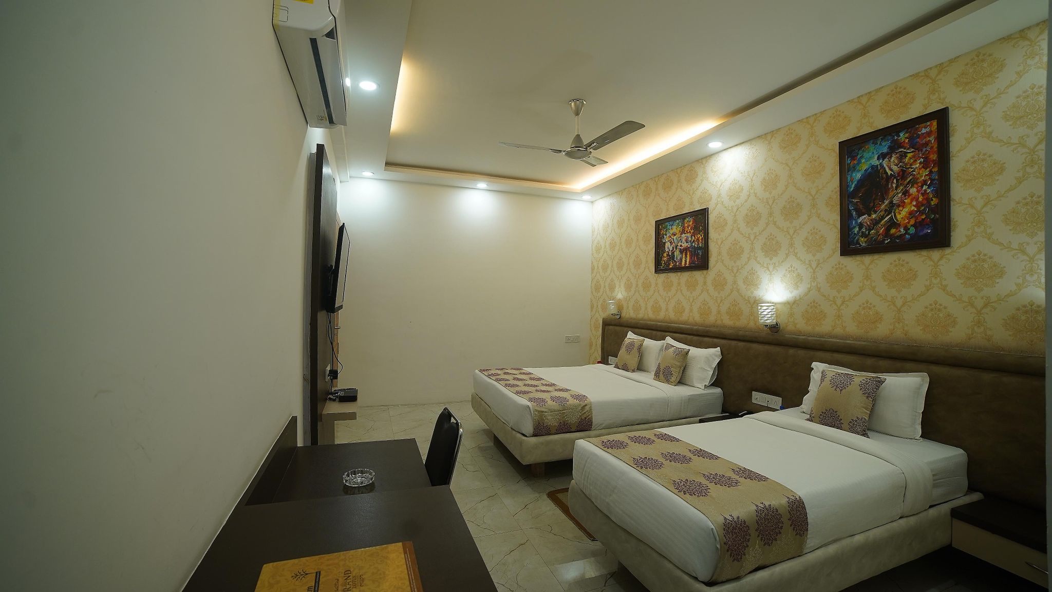 The Sheesham Tree Deluxe Room 7