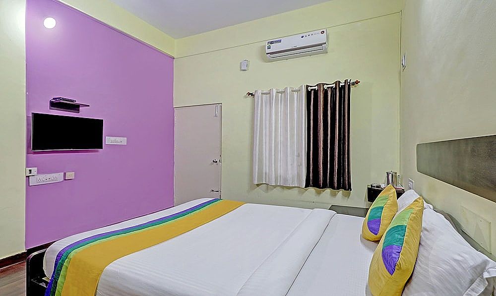 Guru Comfort, 100 m from Apollo Hospital Executive Room 4