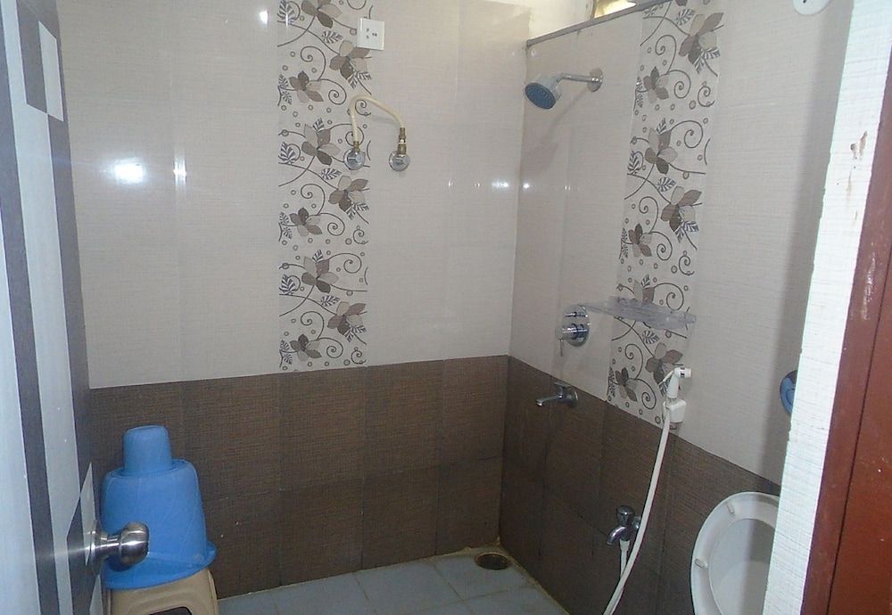 Sai Ram Residency Standard Double Room 9