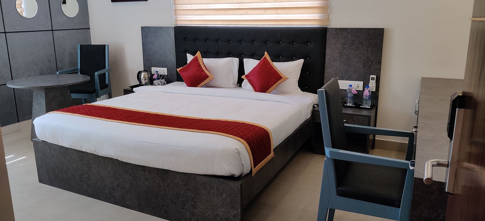 FabHotel Prime Whitefield Deluxe Room 2
