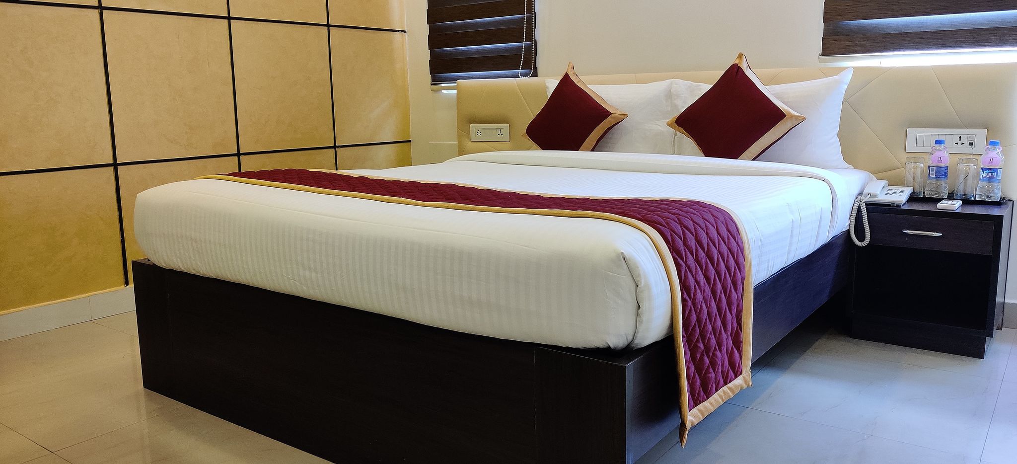 FabHotel Prime Whitefield Deluxe Room 3