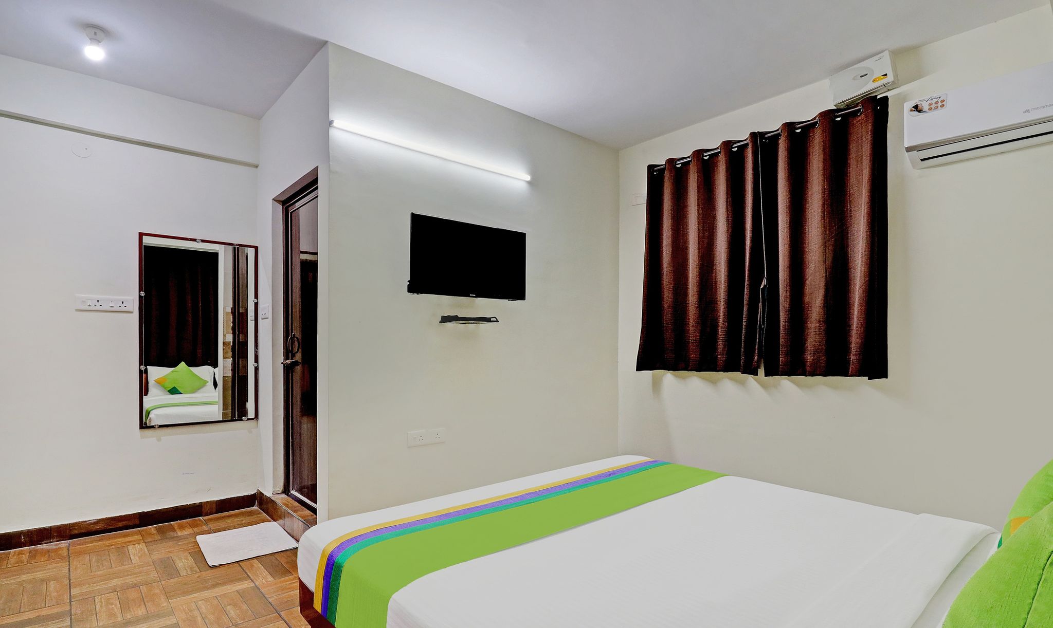 Itsy Hotels Comfort Delight Standard Double Room 11