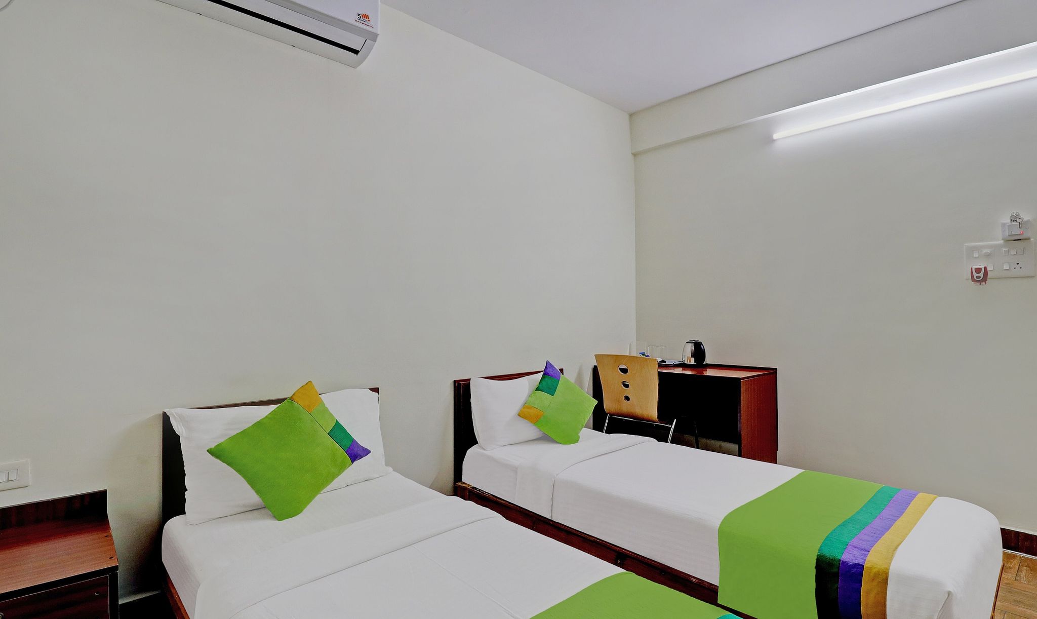 Itsy Hotels Comfort Delight Standard Double Room 4