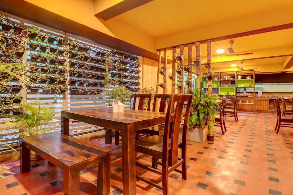 Food & Dining