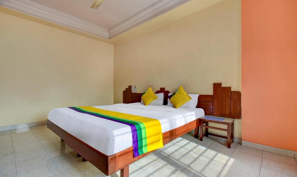 Treebo Trip Kala Laxmi Station Road Deluxe Double Room 15