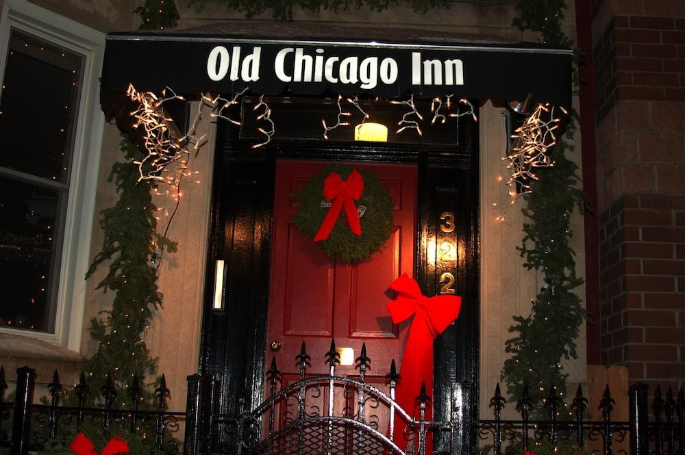 undefined Old Chicago Inn 2