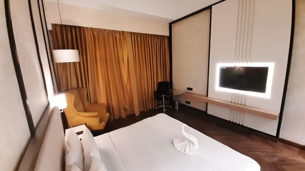 Premier Room