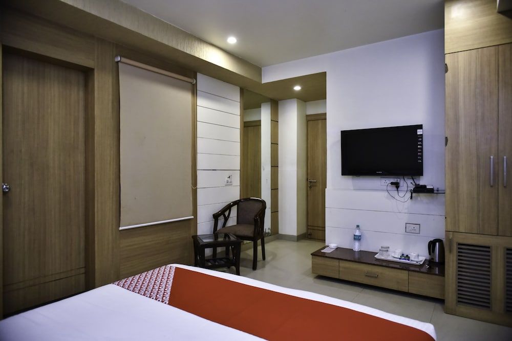 OYO 3094 Hotel City Square Room 5