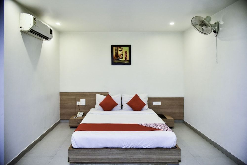 undefined OYO 3094 Hotel City Square 4