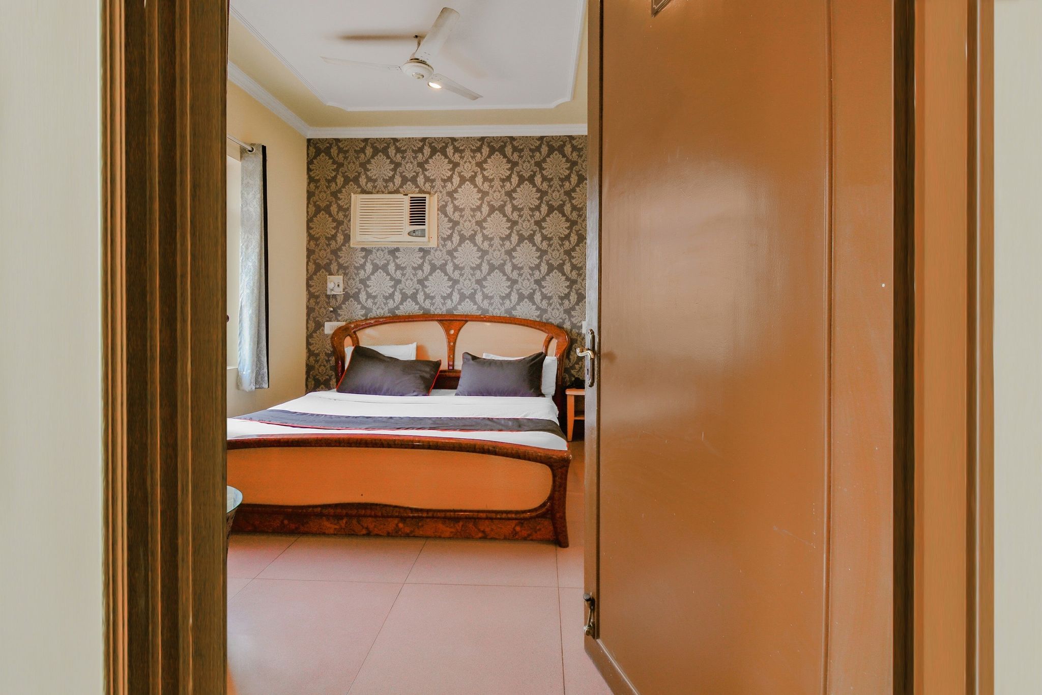 Riders Resort Classic Room 5