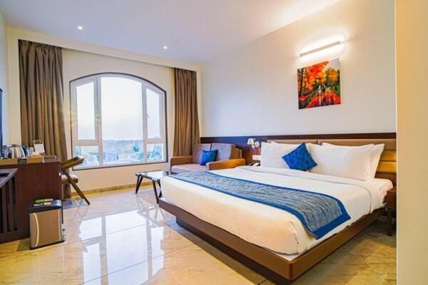 Winter Green River View Room