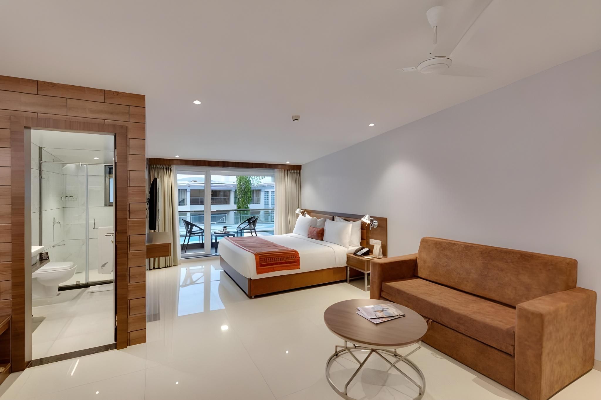 Winter Green Premium Pool View Room