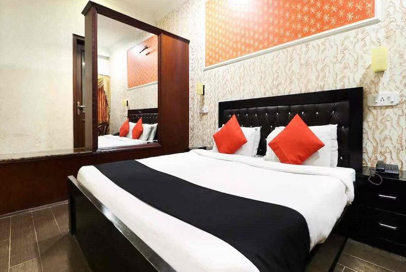 Hotel Shiraaz 2 Semi Deluxe Rooms 14