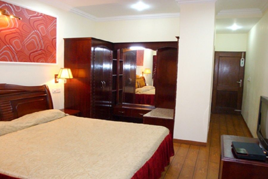 Hotel Shiraaz 2 Semi Deluxe Rooms 9