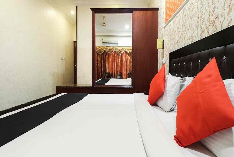 Hotel Shiraaz 2 Semi Deluxe Rooms 13