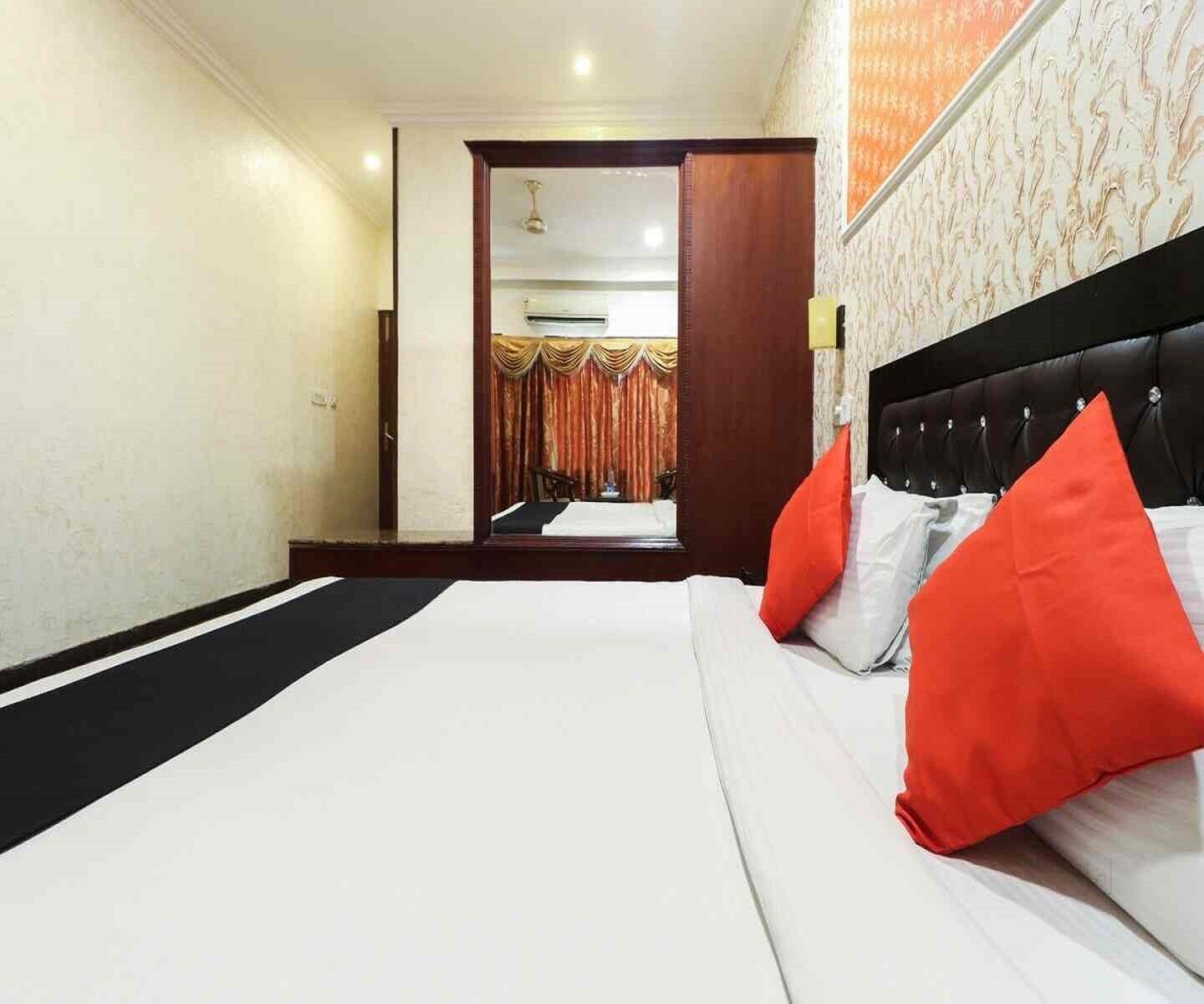 Hotel Shiraaz 2 Super Deluxe Room 6