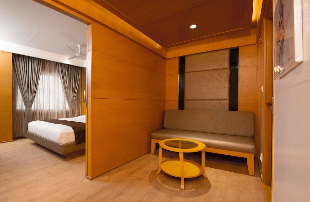 Sri Aadhish Grand Suite Room 4