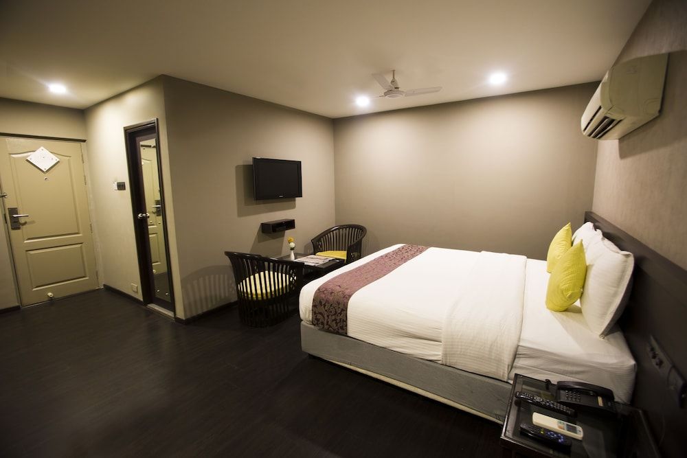 Hotel GRAND KUBERA EXECUTIVE ROOM 16