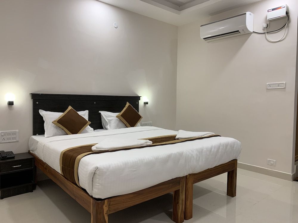 Skantha Regency Standard Double Room