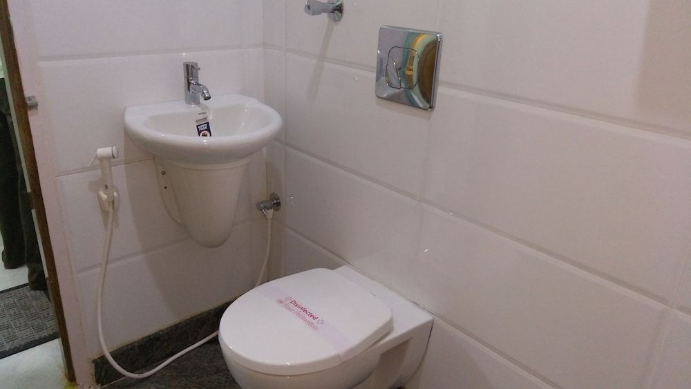 Skantha Regency Standard Double Room 5