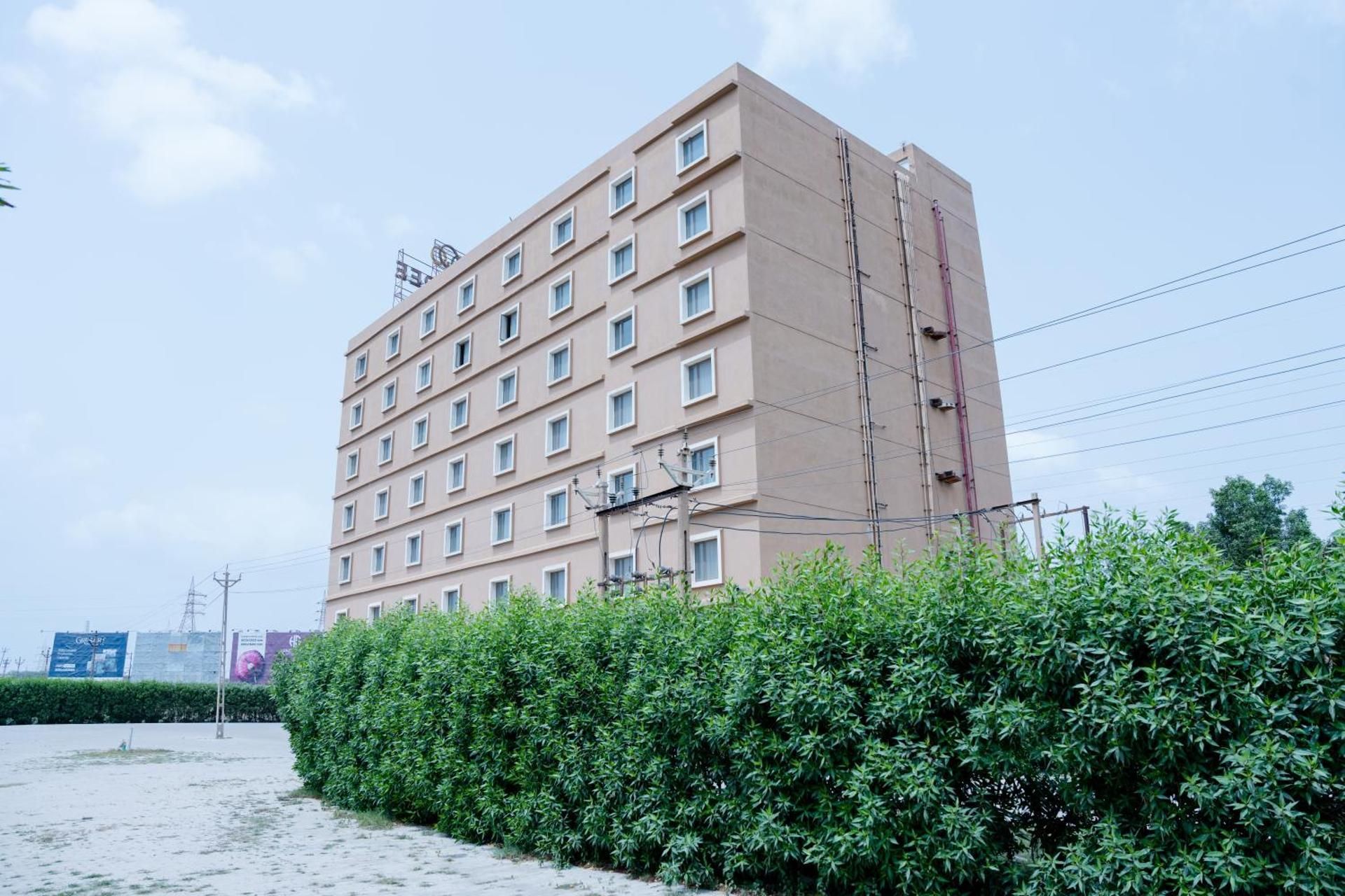 The Oaktree Hotel