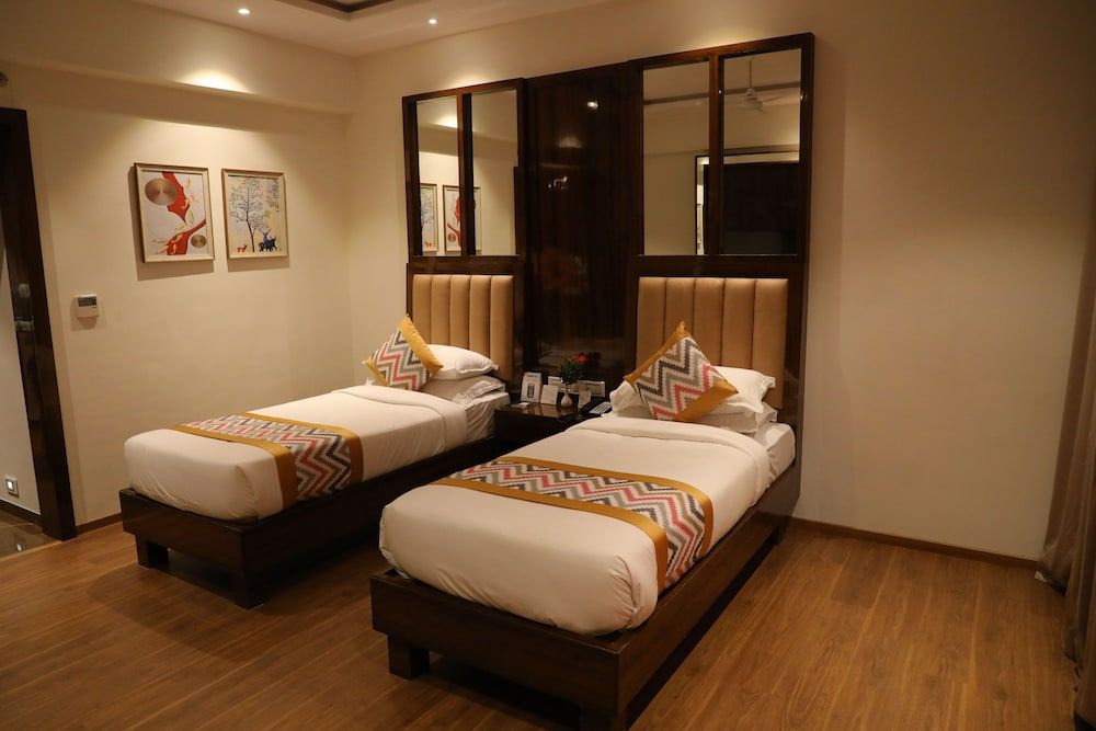 The Oaktree Hotel Deluxe Twin Room