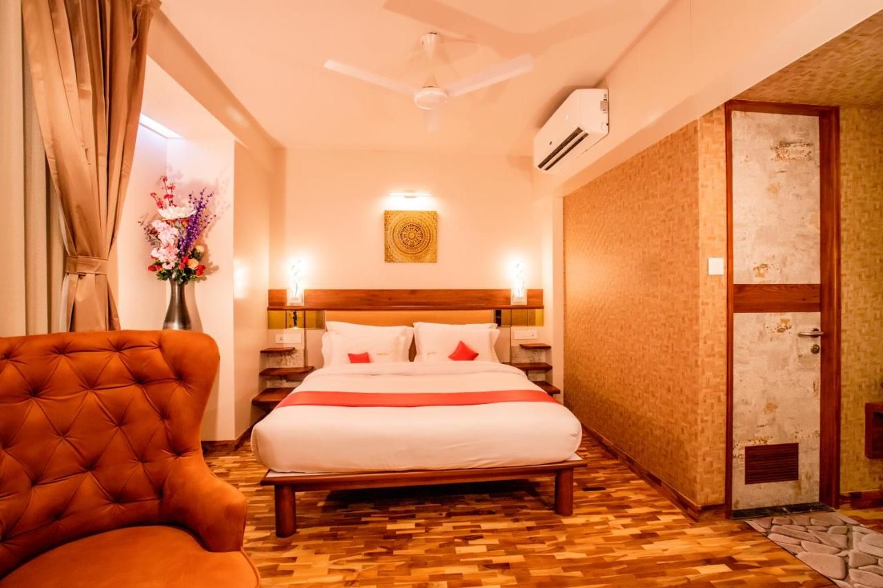HOTEL PRABHA PALACE Super Deluxe Room With King Bed 3