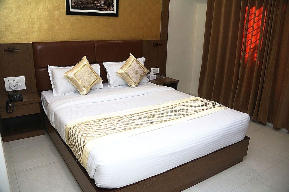 undefined Hotel Crystal Luxury INN 10