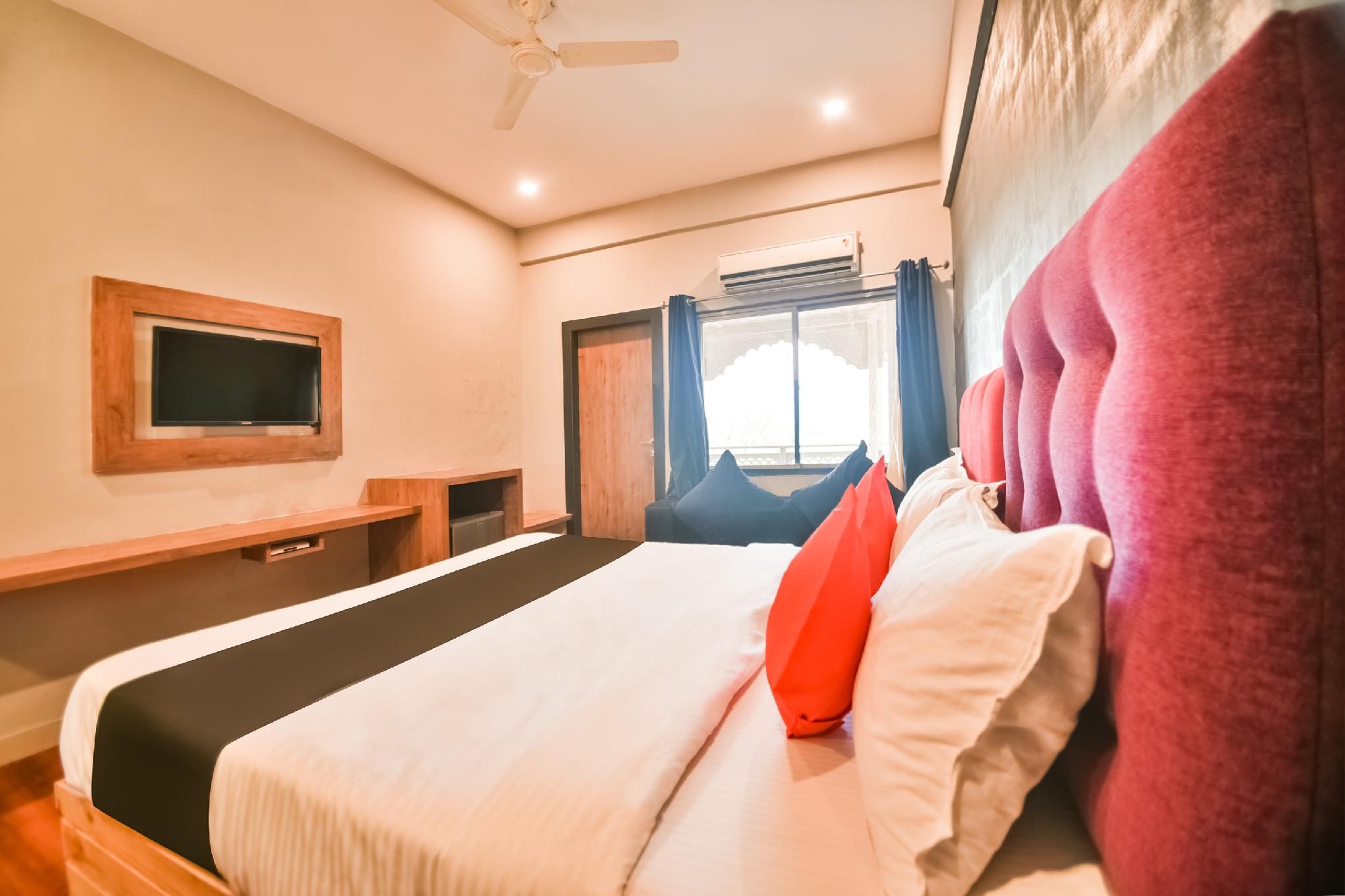 undefined Super Capital O Amit Palace 8