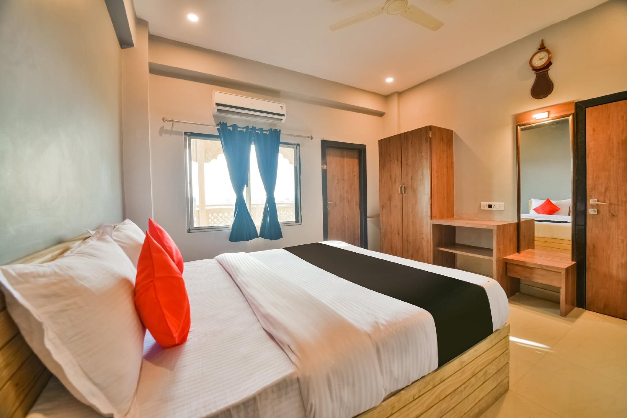 undefined Super Capital O Amit Palace 4