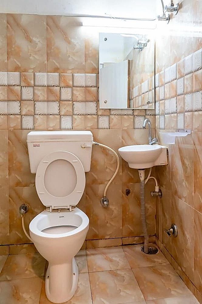 Hotel Prayag Deluxe Room 6