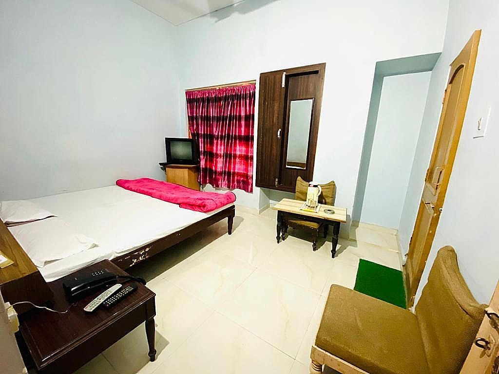 Hotel Prayag Non AC Standard Room 6