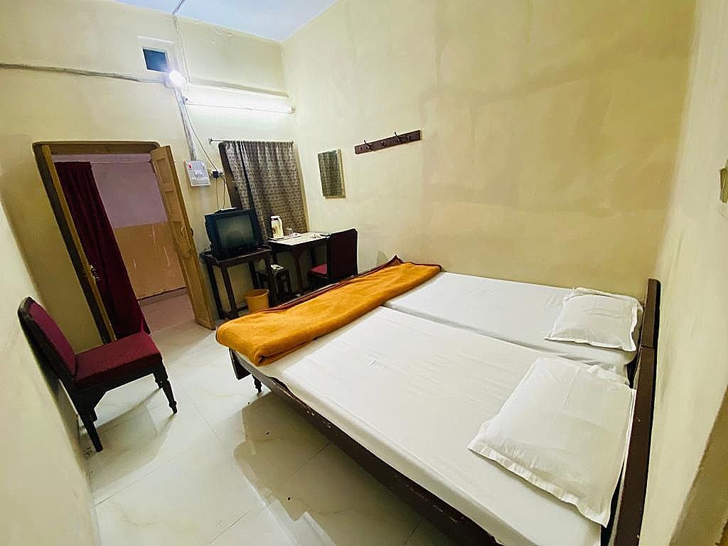Hotel Prayag Non AC Standard Room 10