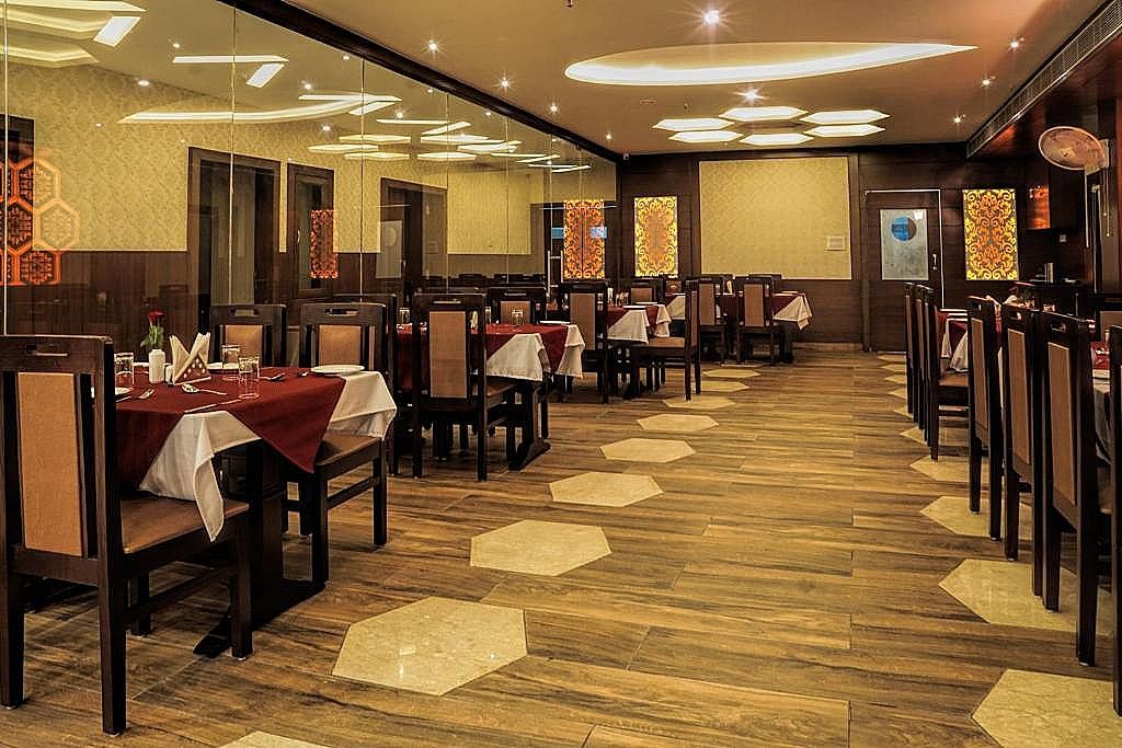 Food & Dining