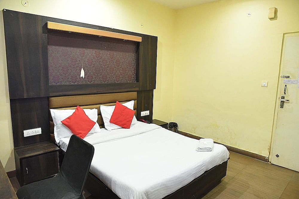 Hotel C9 Deluxe Room, 1 Double Bed, City View 11