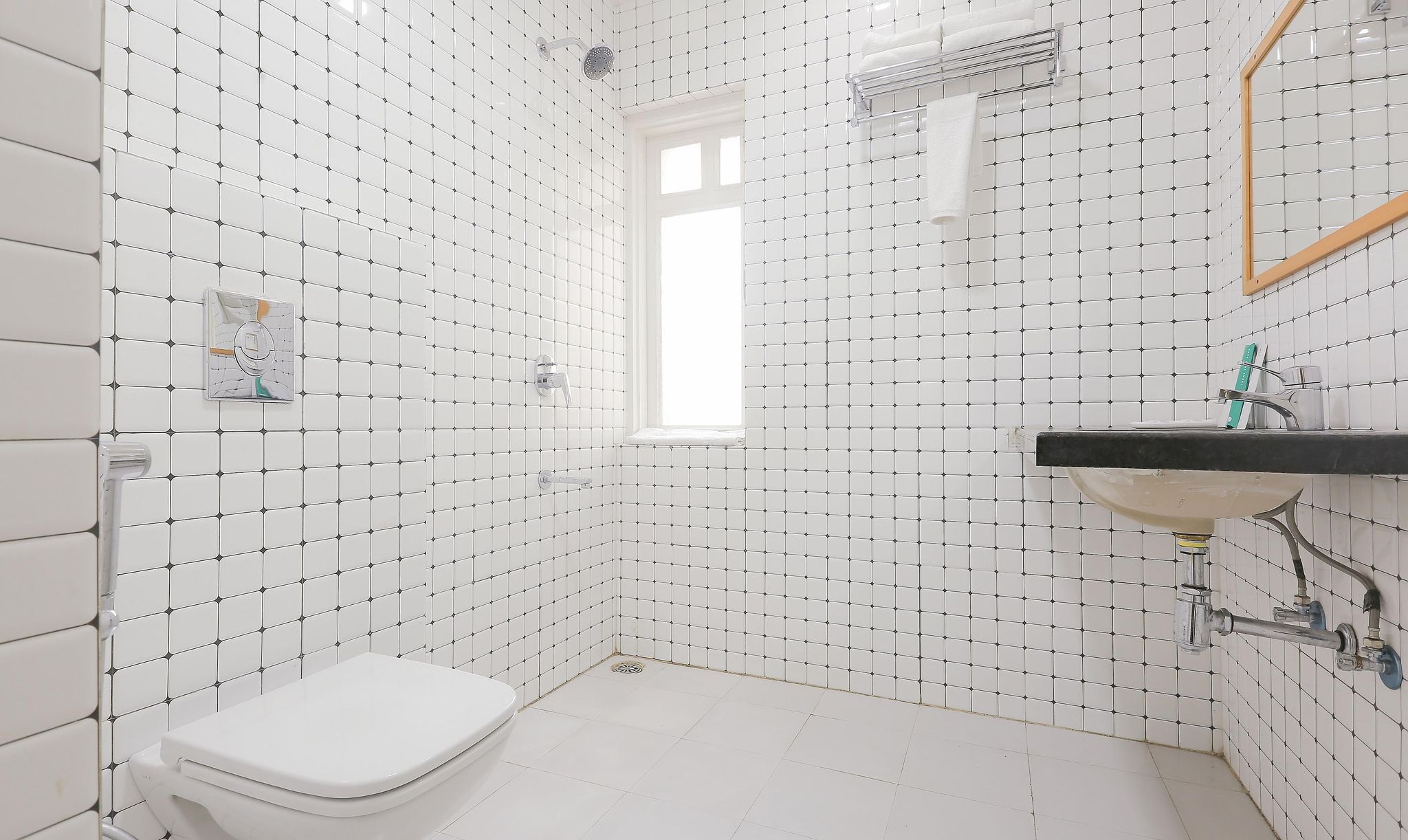 Treebo The Anchorage Malviya Nagar Deluxe Double Room 6