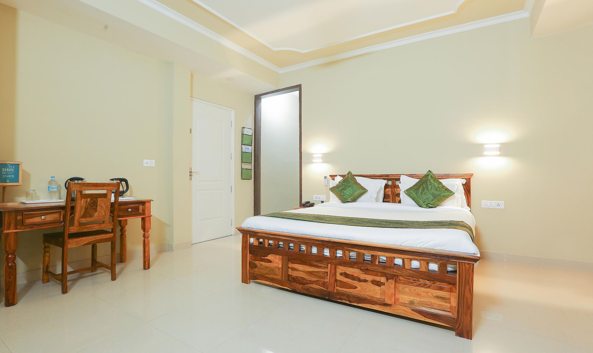 Treebo The Anchorage Malviya Nagar Deluxe Double Room 5