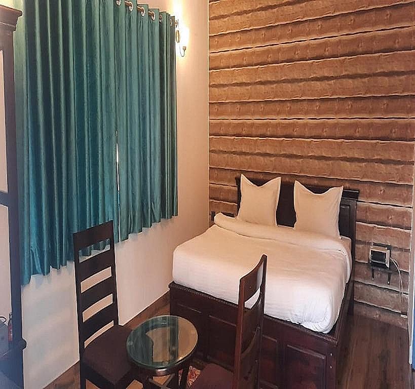 The Timber Garden Adventure Club Greek Room 12