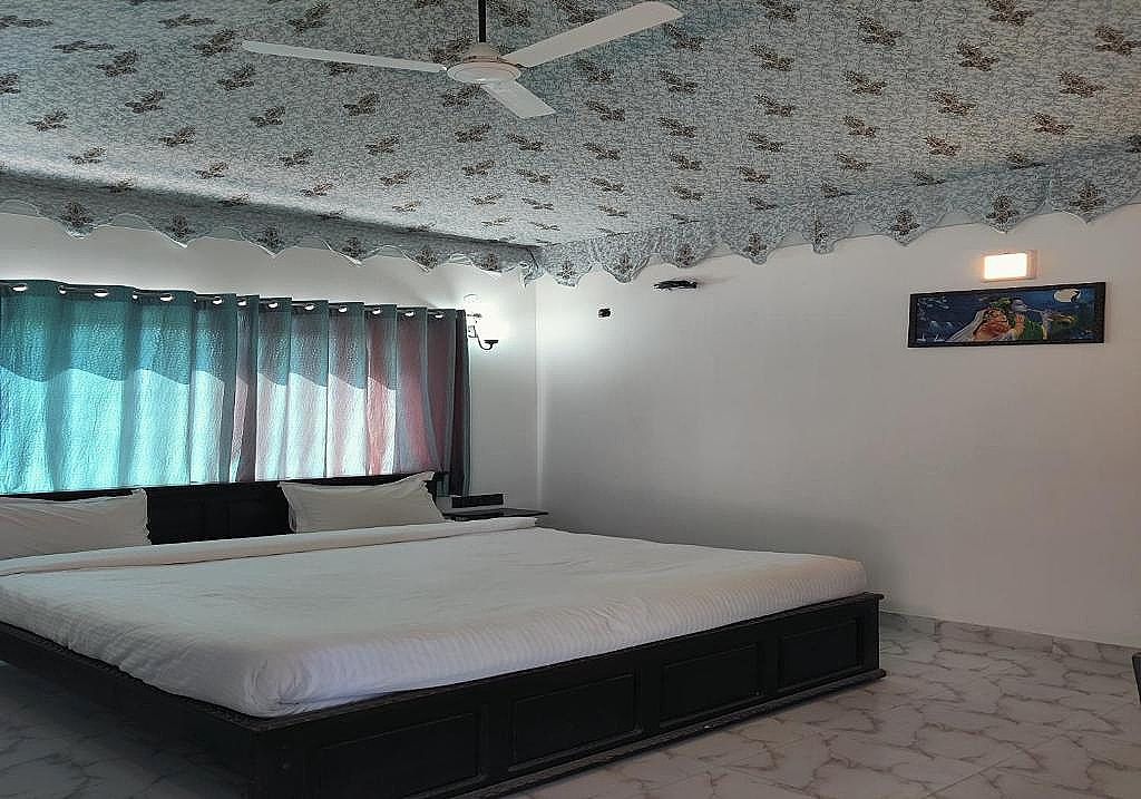 The Timber Garden Adventure Club Greek Room 9