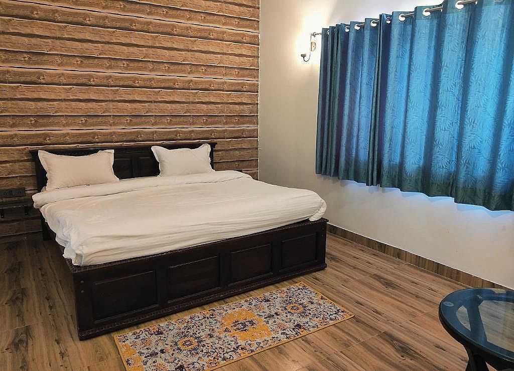 The Timber Garden Adventure Club Greek Room 6