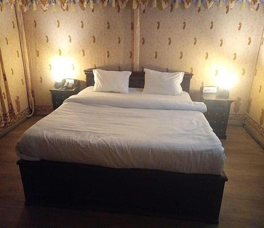 The Timber Garden Adventure Club Greek Room 7