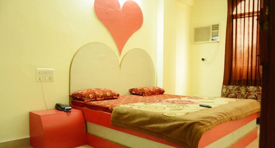 Hotel Star Plaza Deluxe AC Room 2