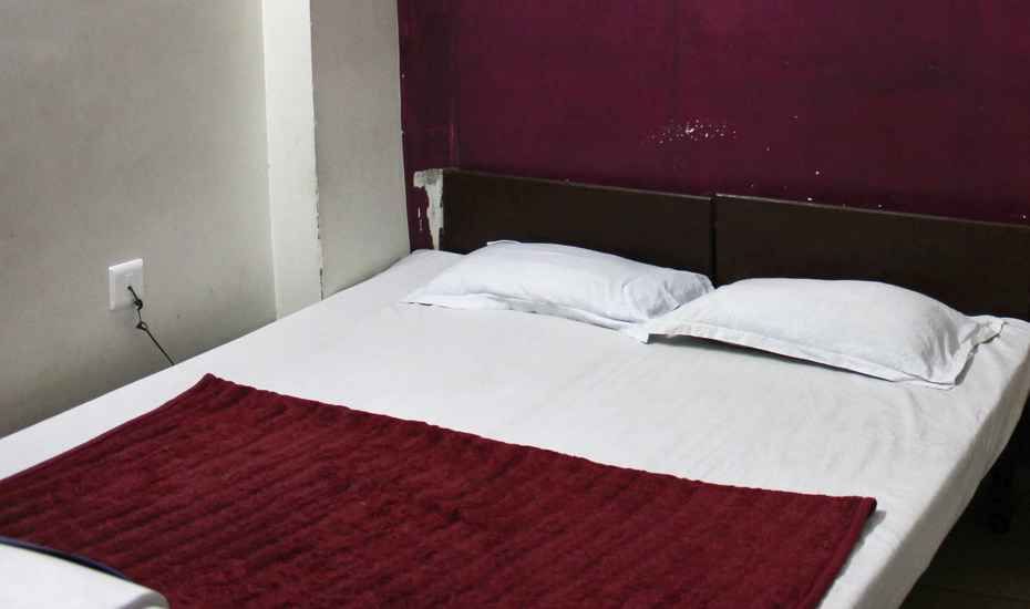 Deluxe Double AC Room