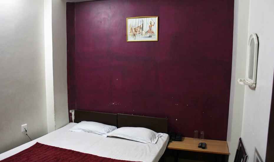 Deluxe Double AC Room
