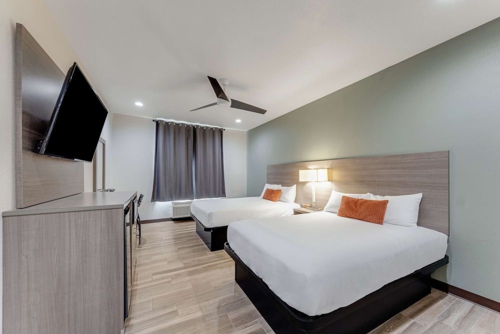 Room, 2 Double Beds, Non Smoking (Exterior)
