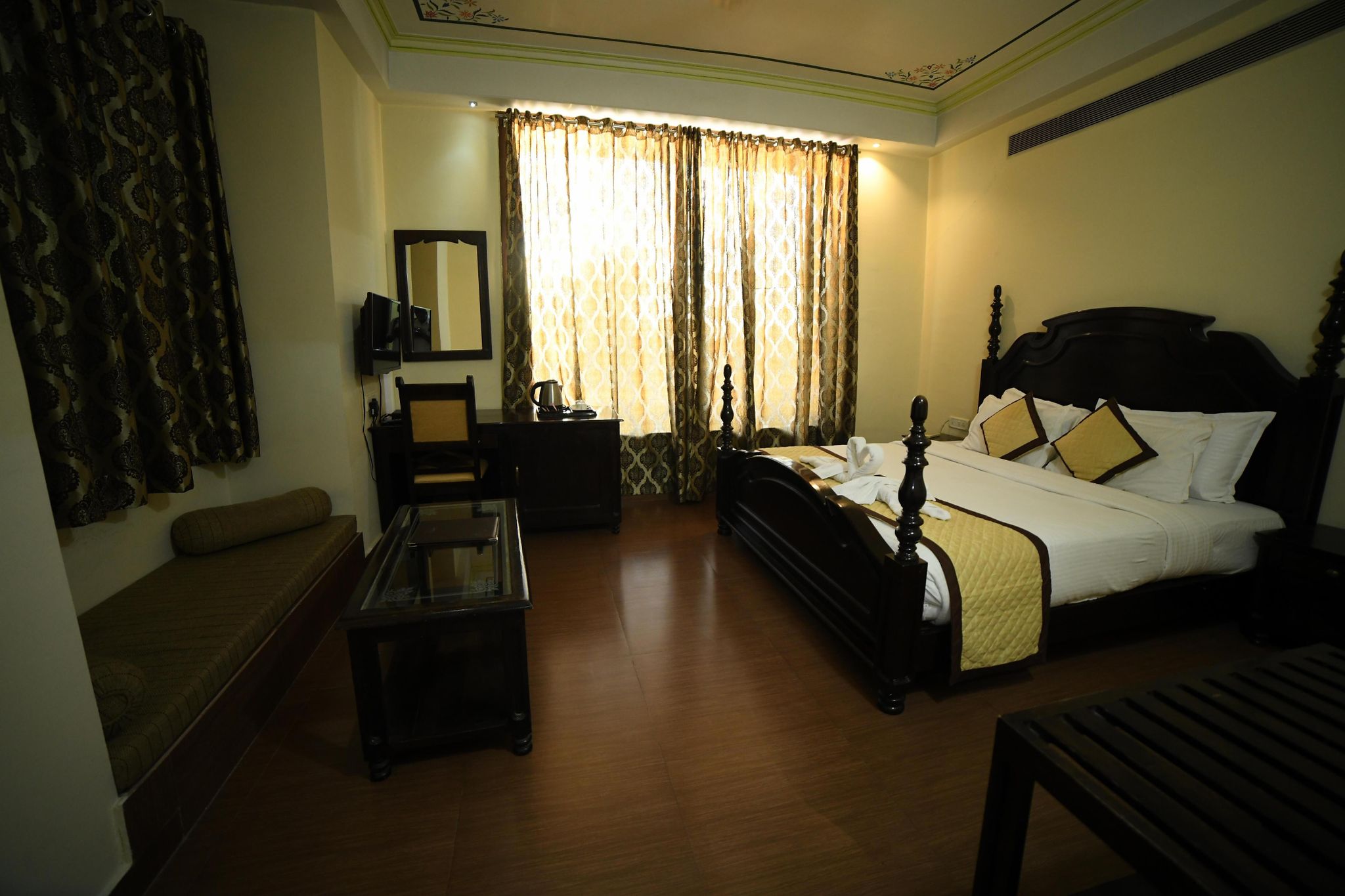Hotel Apno Rajasthan Super Deluxe Room 4
